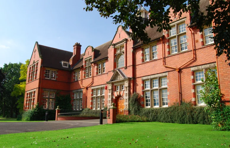 Place That Starts From H